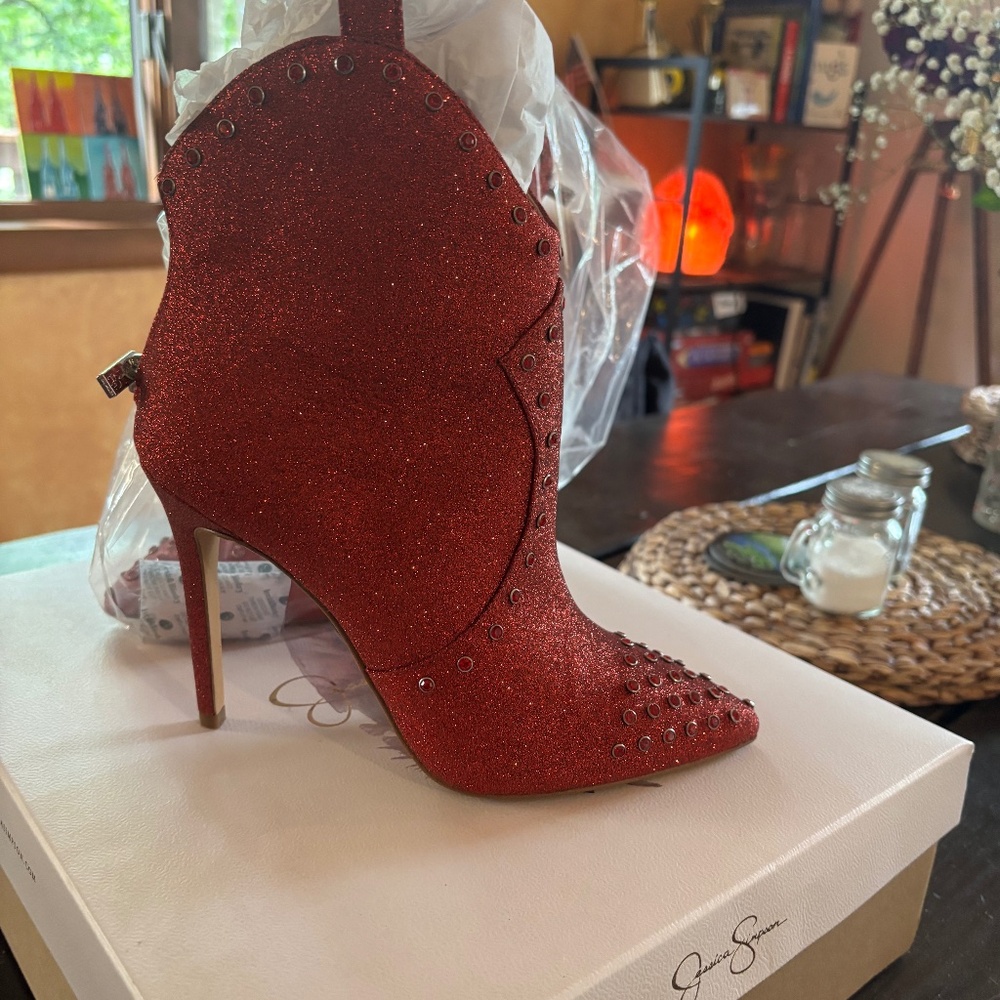 Fabulous Sparkly Jessica Simpson heeled boots